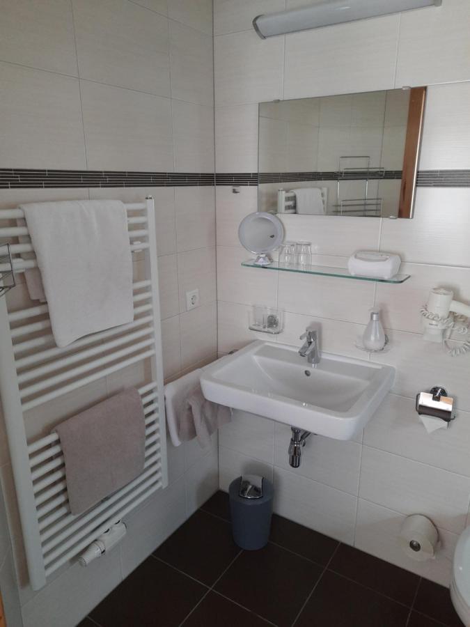 Bed and Breakfast Gruenwaldhof Тукс Экстерьер фото