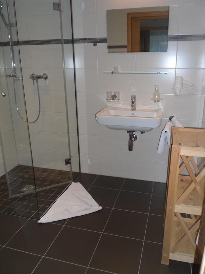 Bed and Breakfast Gruenwaldhof Тукс Экстерьер фото