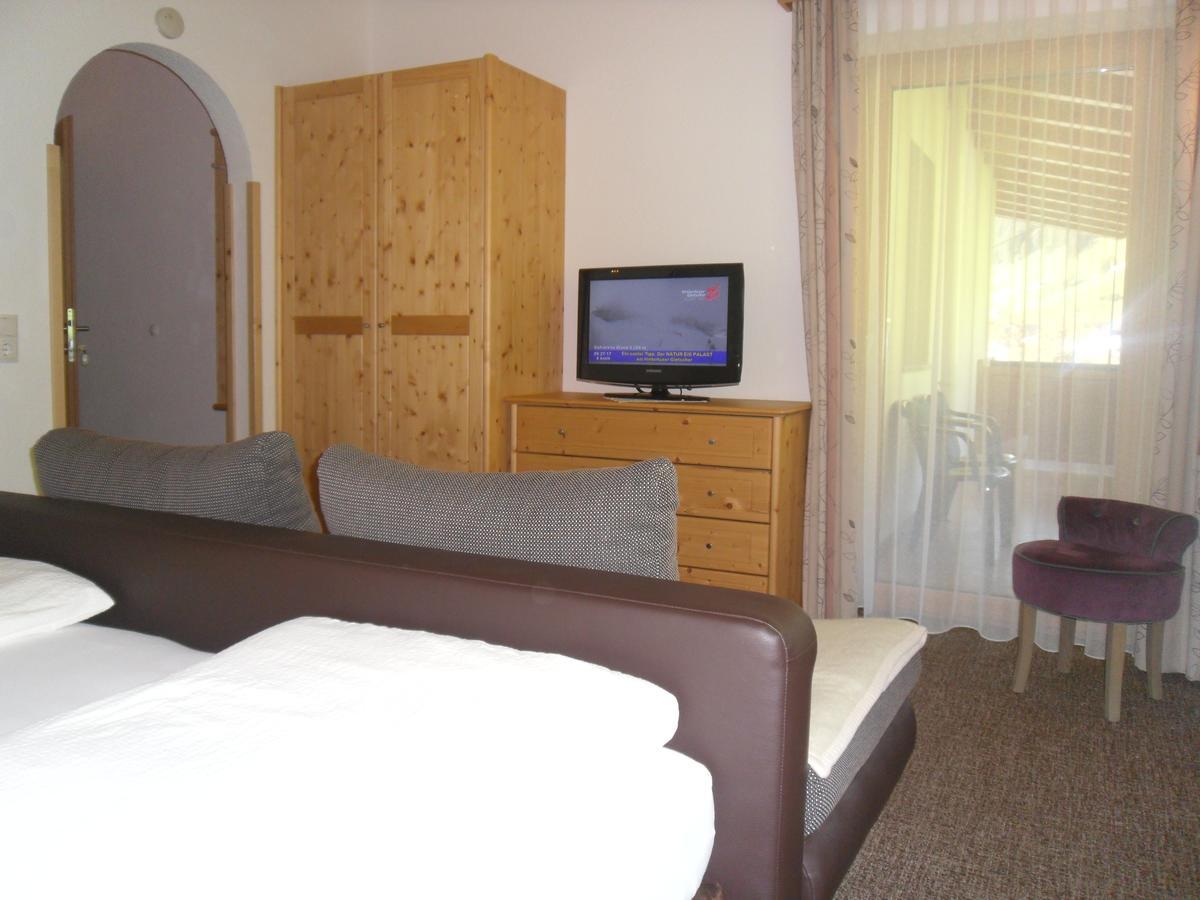 Bed and Breakfast Gruenwaldhof Тукс Экстерьер фото