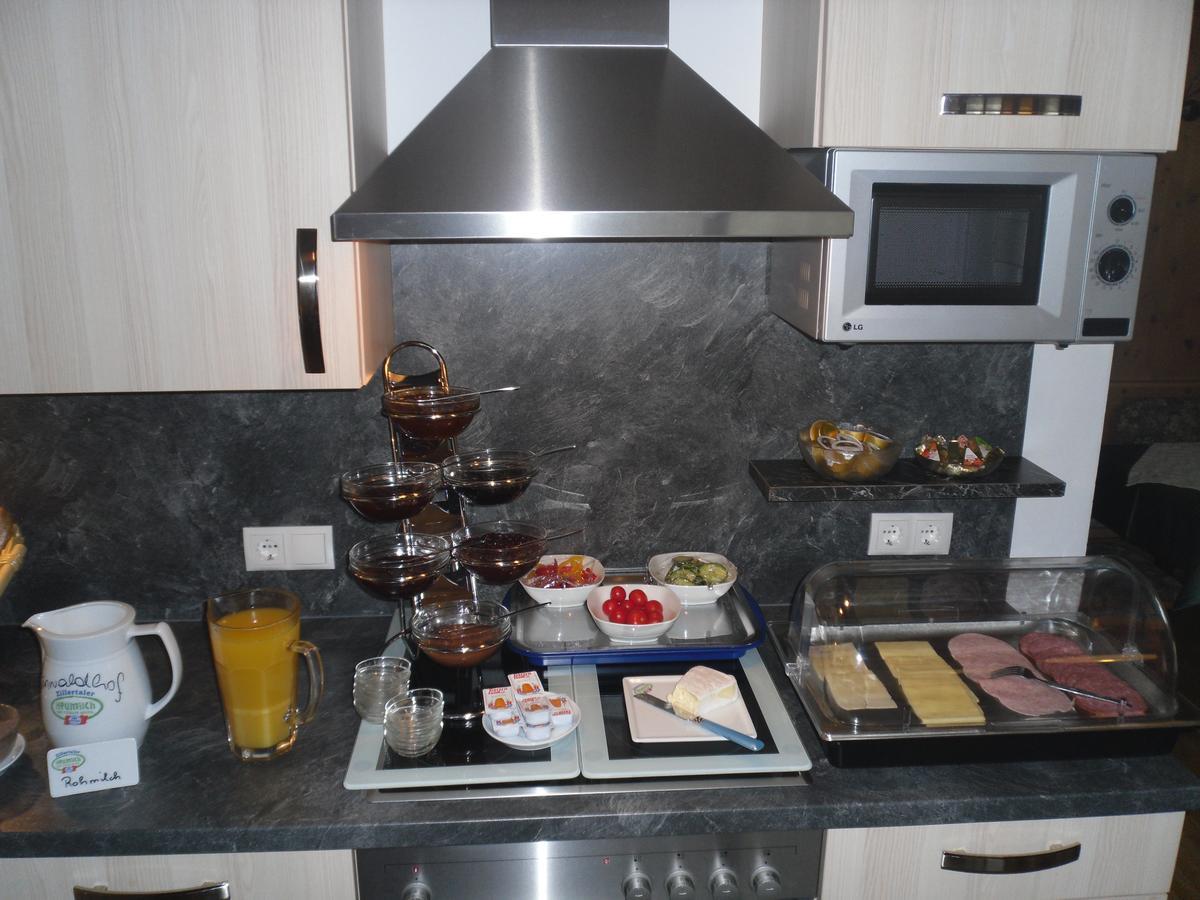 Bed and Breakfast Gruenwaldhof Тукс Экстерьер фото