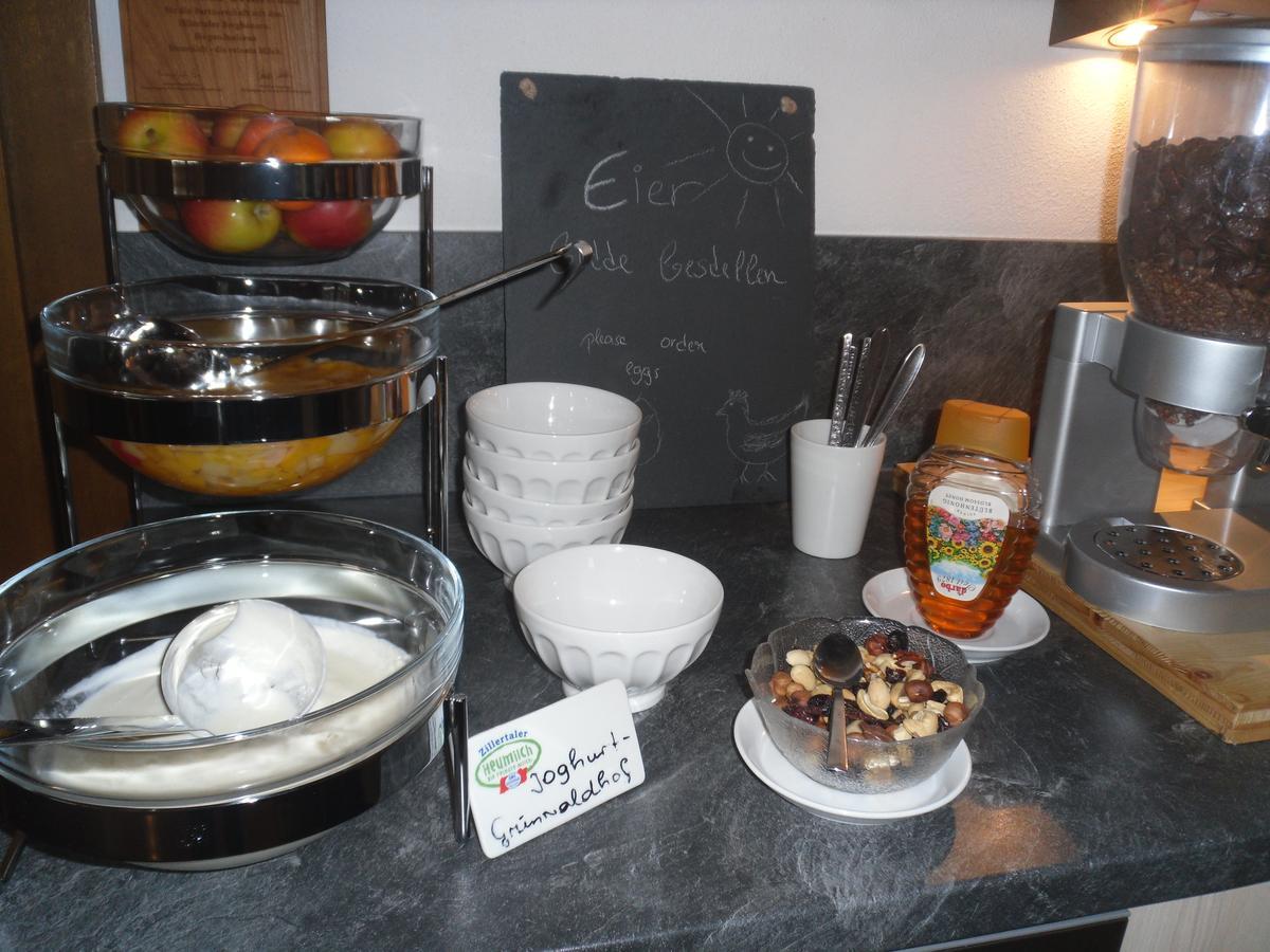 Bed and Breakfast Gruenwaldhof Тукс Экстерьер фото